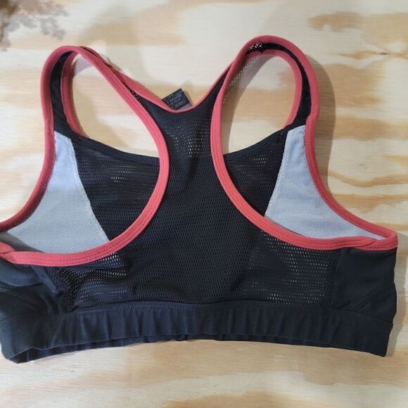 Nike Sports Bra‎ - Picture 2 of 4